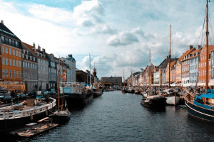 Copenhagen, Danimarca: vista del canale Nyhavn